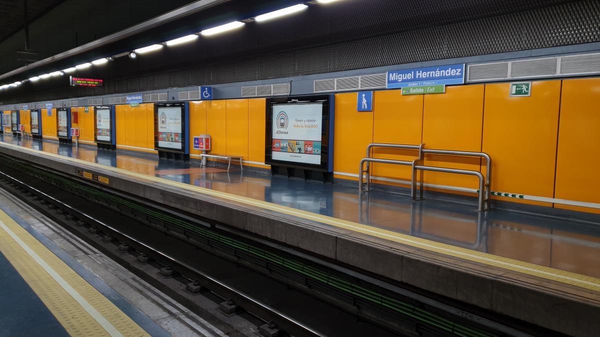Andén de una estación del metro de madrid