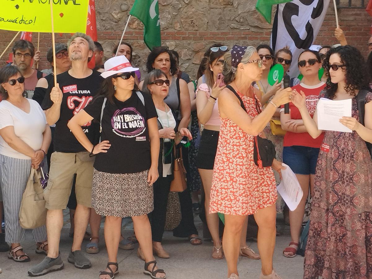 Concentracin de trabajadores y trabajadoras del INAEM ante el Ministerio de Cultura el 18 de junio de 2025