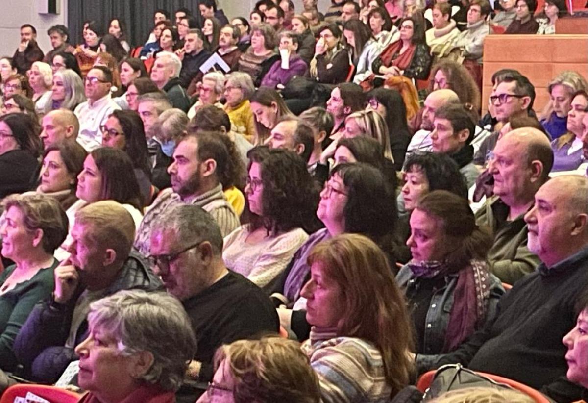 Imagen del auditorio con presencia de Marga García Rodríguez, secretaria general de sector de administración local FSC-CCOO Madrid y Paloma Onrubia Dorrego, secretaria de Mujeres del SAL FSC-CCOO Madrid, entre otras